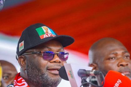 Obong Stephen Ntukekpo speaking on Governor Umo Eno’s rural development projects in Akwa Ibom State