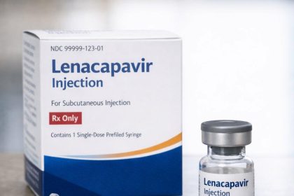 A healthcare worker prepares a Lenacapavir injection during Nigeria’s pilot rollout of the long-acting HIV prevention drug.