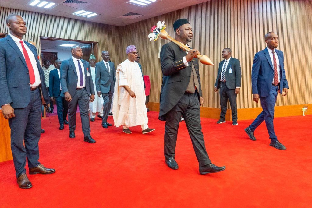 The Senate has amended its standing orders, restricting eligibility for presiding and principal offices to ranking returning lawmakers.